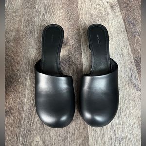 Balenciaga lady mules